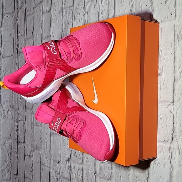 Nike Shoes - Women's Nike Air Max Bella TR 5 Sneakers
